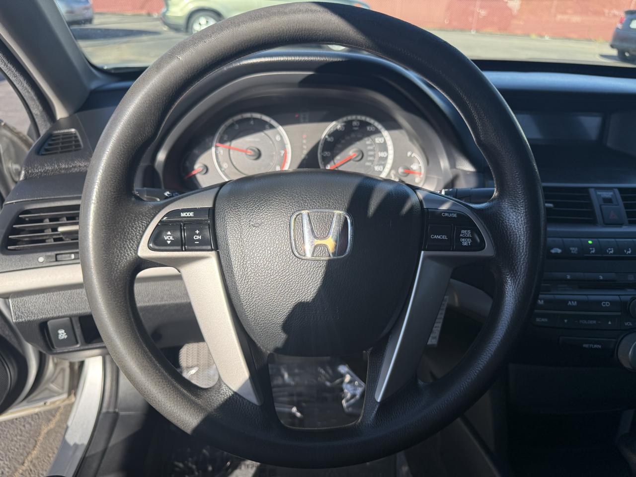 Honda Accord LX sedan AT 2012