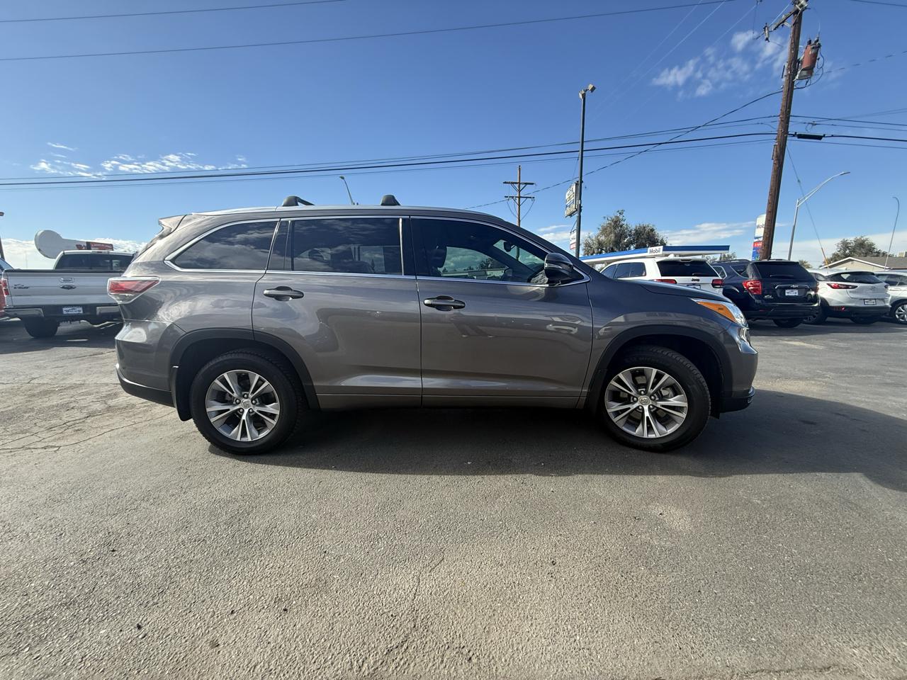 Toyota Highlander XLE AWD V6 2014