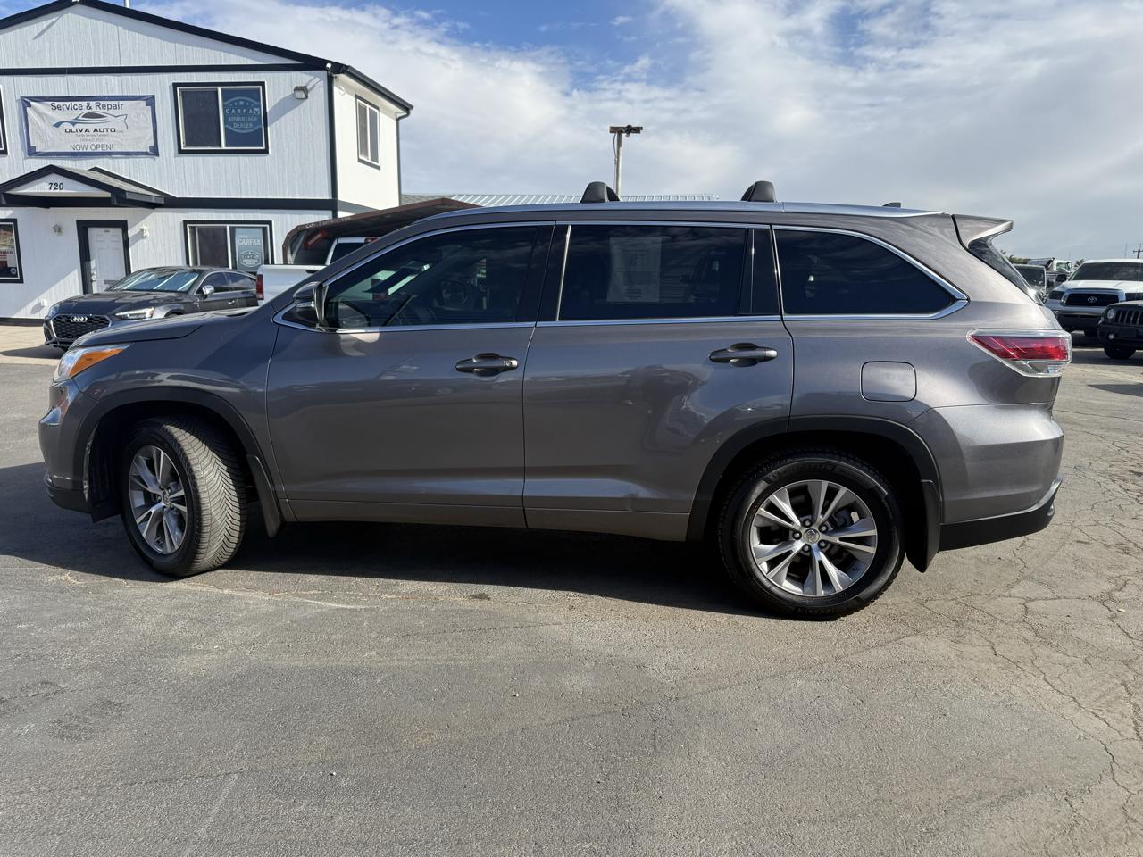 Toyota Highlander XLE AWD V6 2014