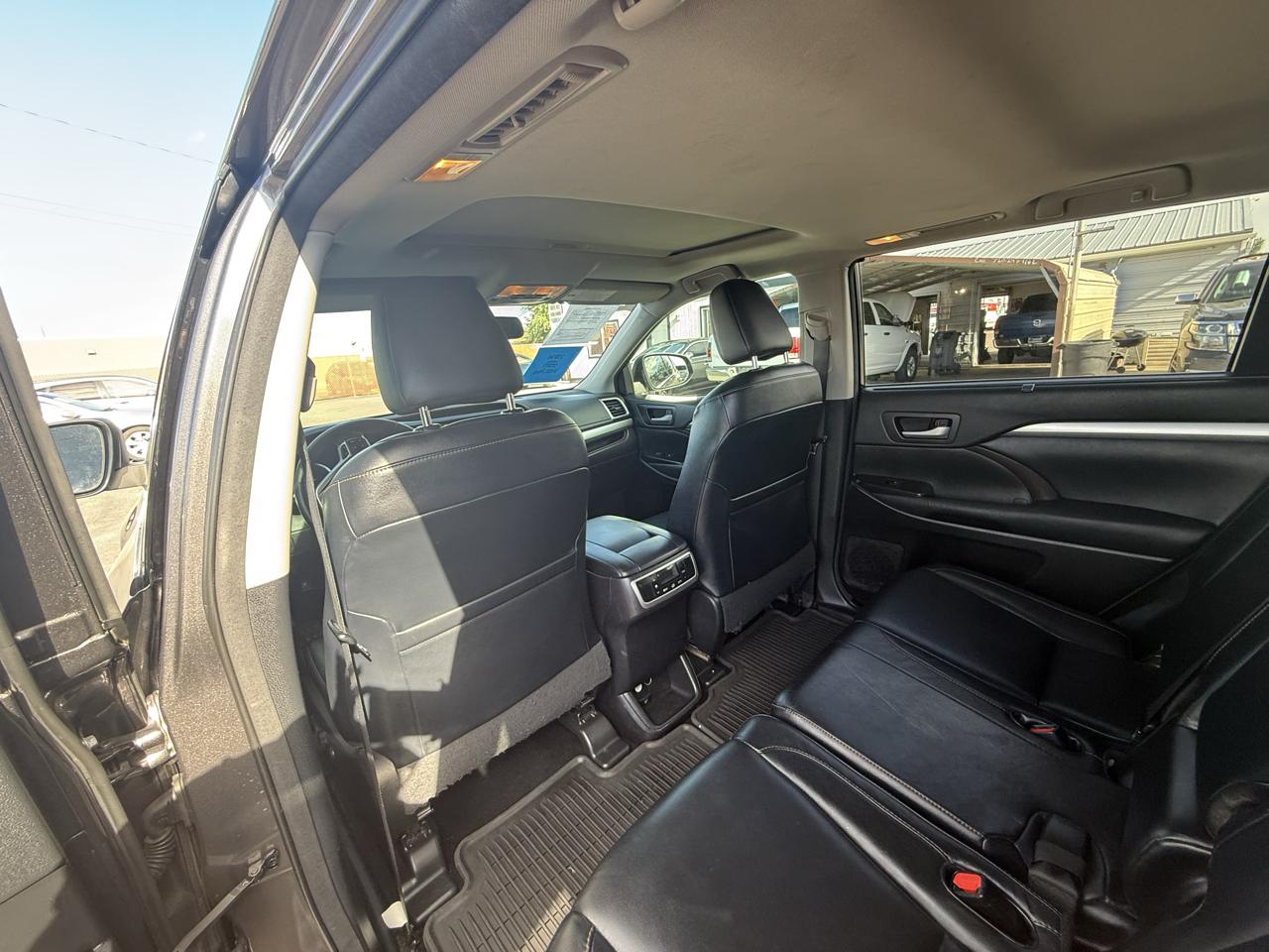 Toyota Highlander XLE AWD V6 2014