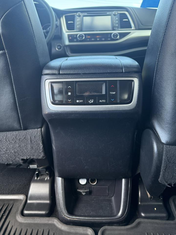 Toyota Highlander XLE AWD V6 2014