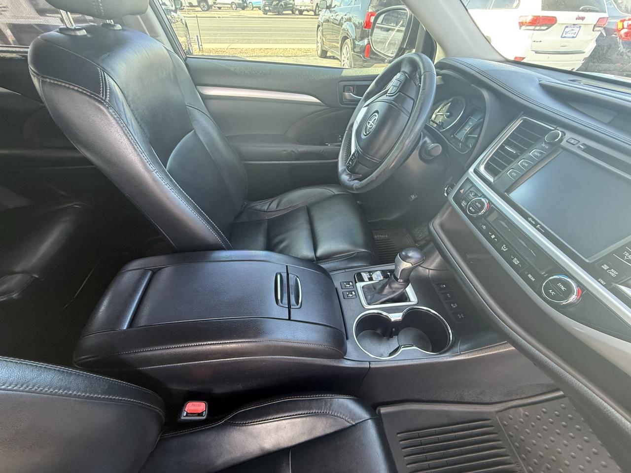 Toyota Highlander XLE AWD V6 2014