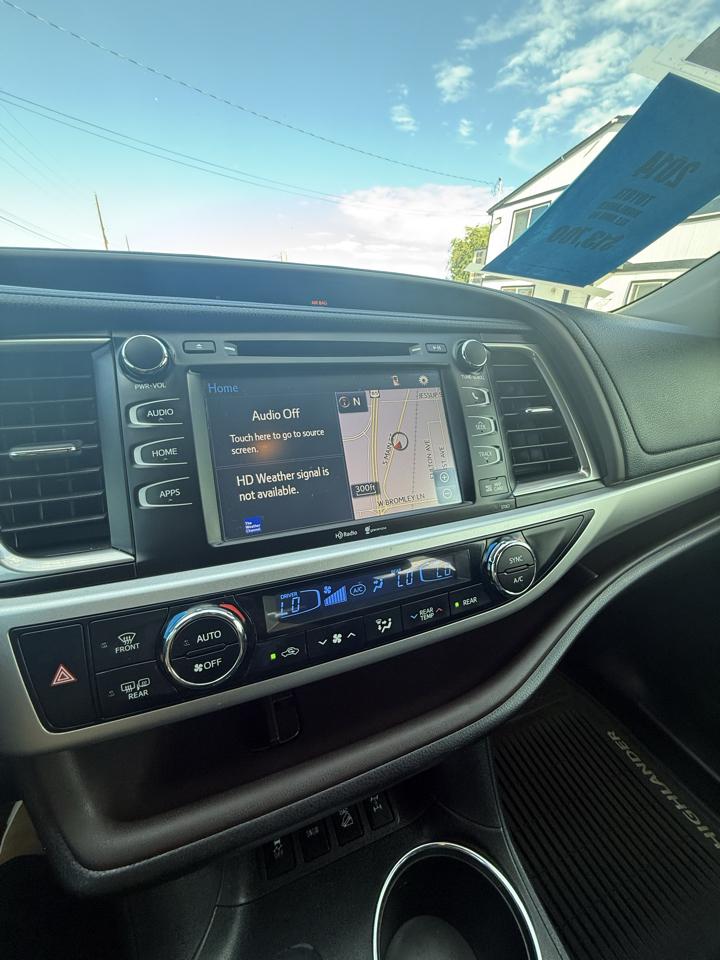 Toyota Highlander XLE AWD V6 2014