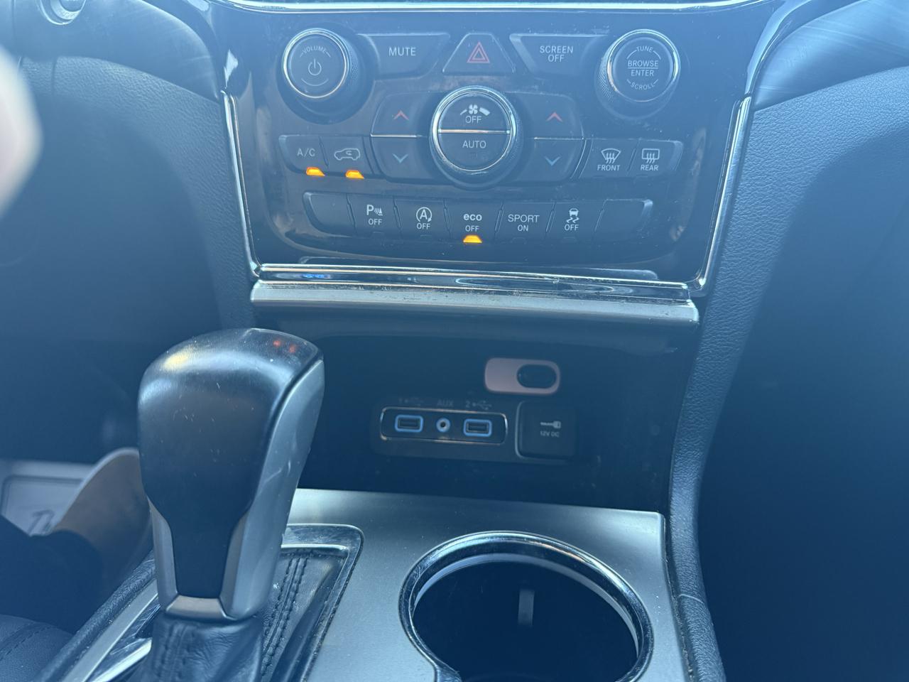 Jeep Grand Cherokee Laredo 4WD 2020
