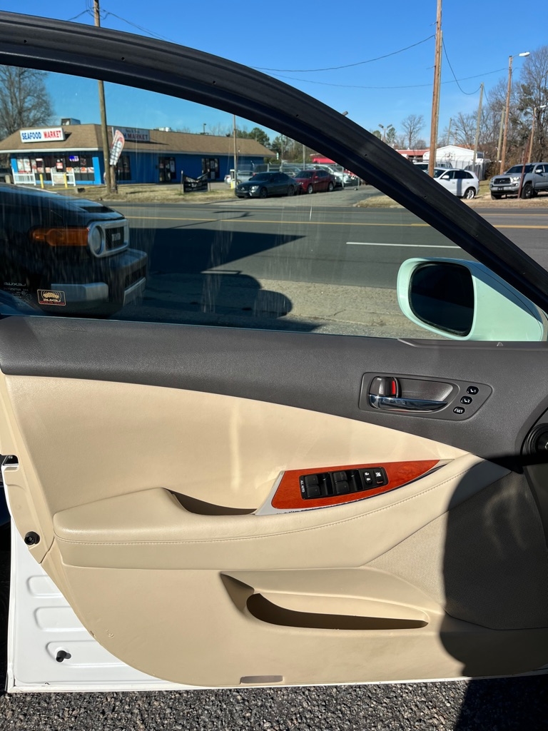 Lexus ES 350 Sedan 2010