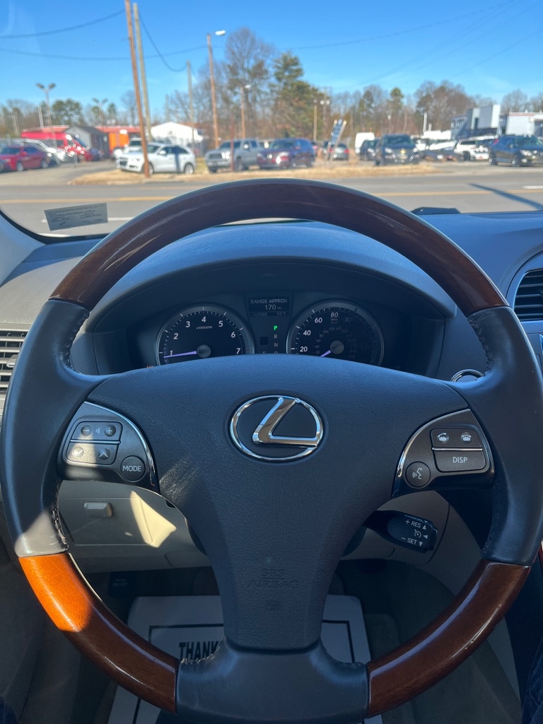 Lexus ES 350 Sedan 2010