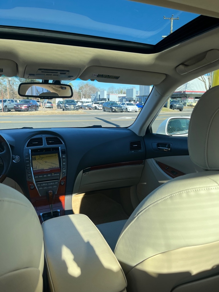 Lexus ES 350 Sedan 2010