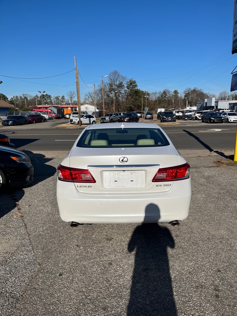 Lexus ES 350 Sedan 2010