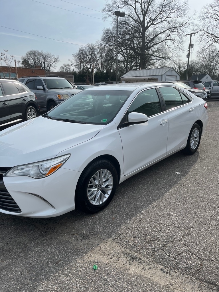 Toyota Camry LE 2017
