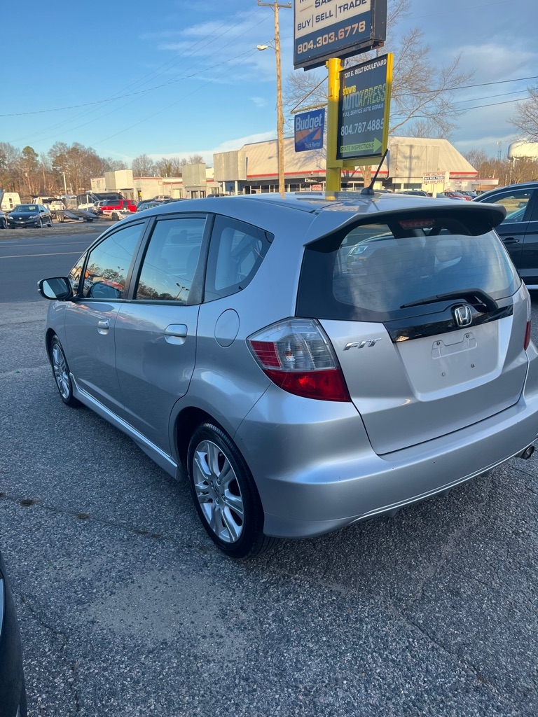 Honda Fit Sport 5-Speed AT 2011