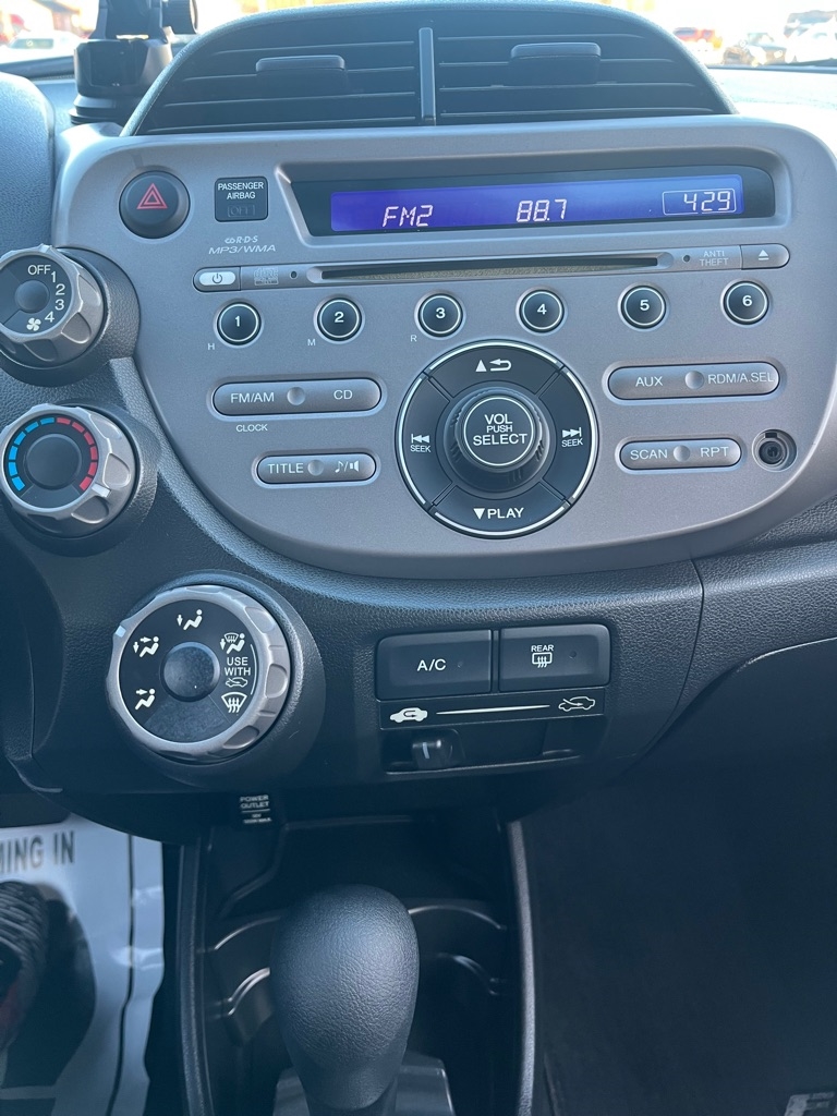 Honda Fit Sport 5-Speed AT 2011