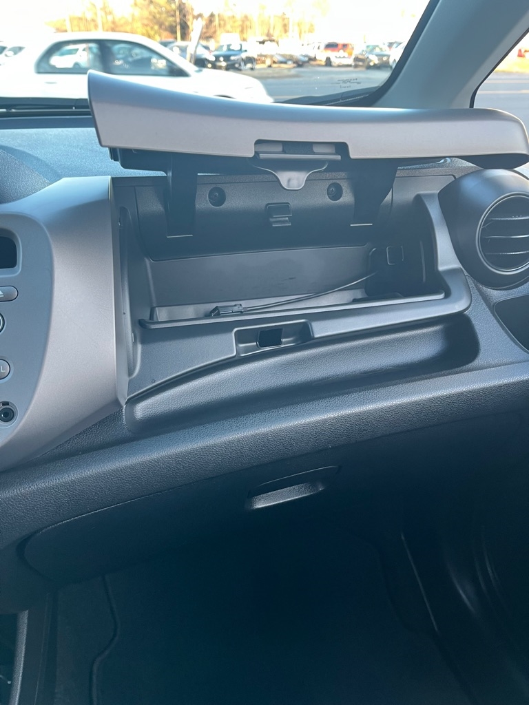 Honda Fit Sport 5-Speed AT 2011