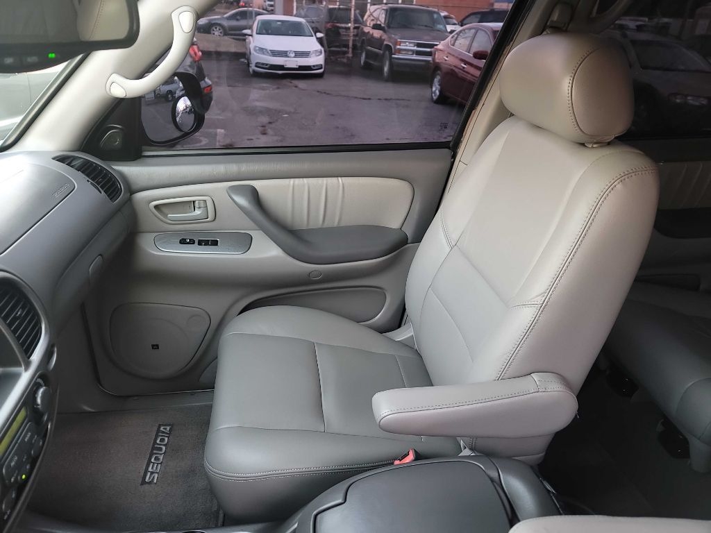 Toyota Sequoia Limited 4WD 2002