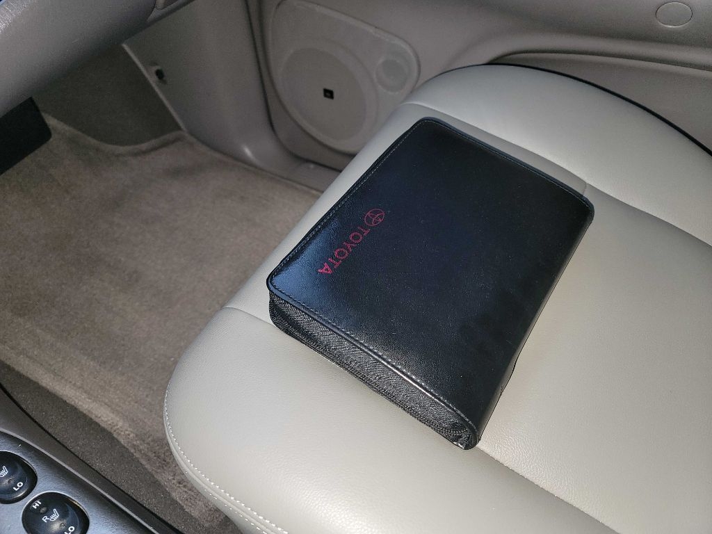 Toyota Sequoia Limited 4WD 2002