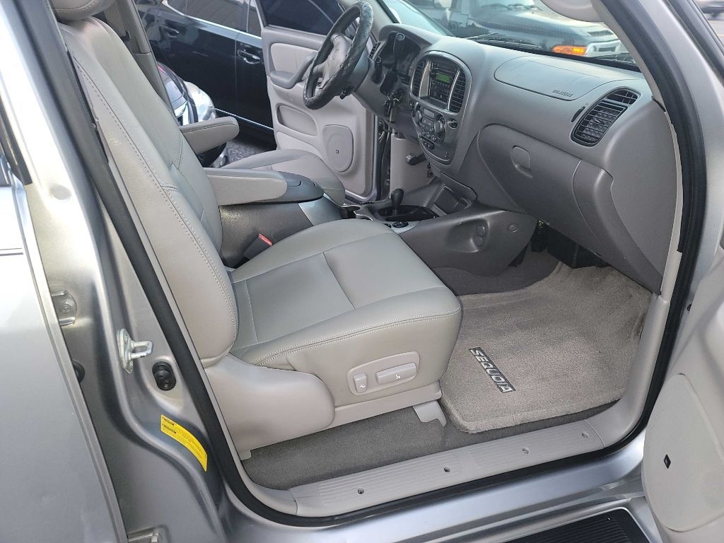 Toyota Sequoia Limited 4WD 2002