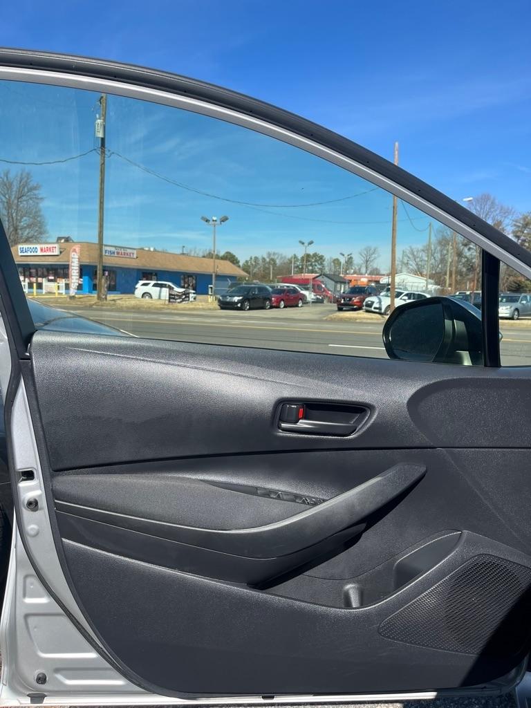 Toyota Corolla LE Hybrid 2022