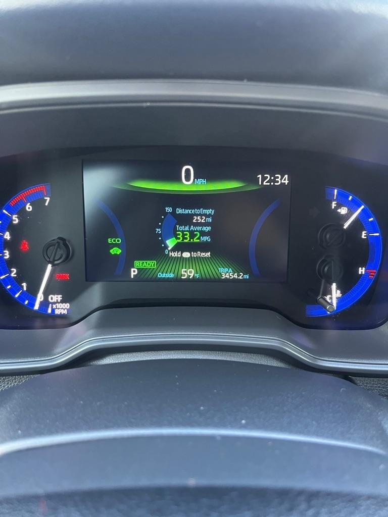 Toyota Corolla LE Hybrid 2022