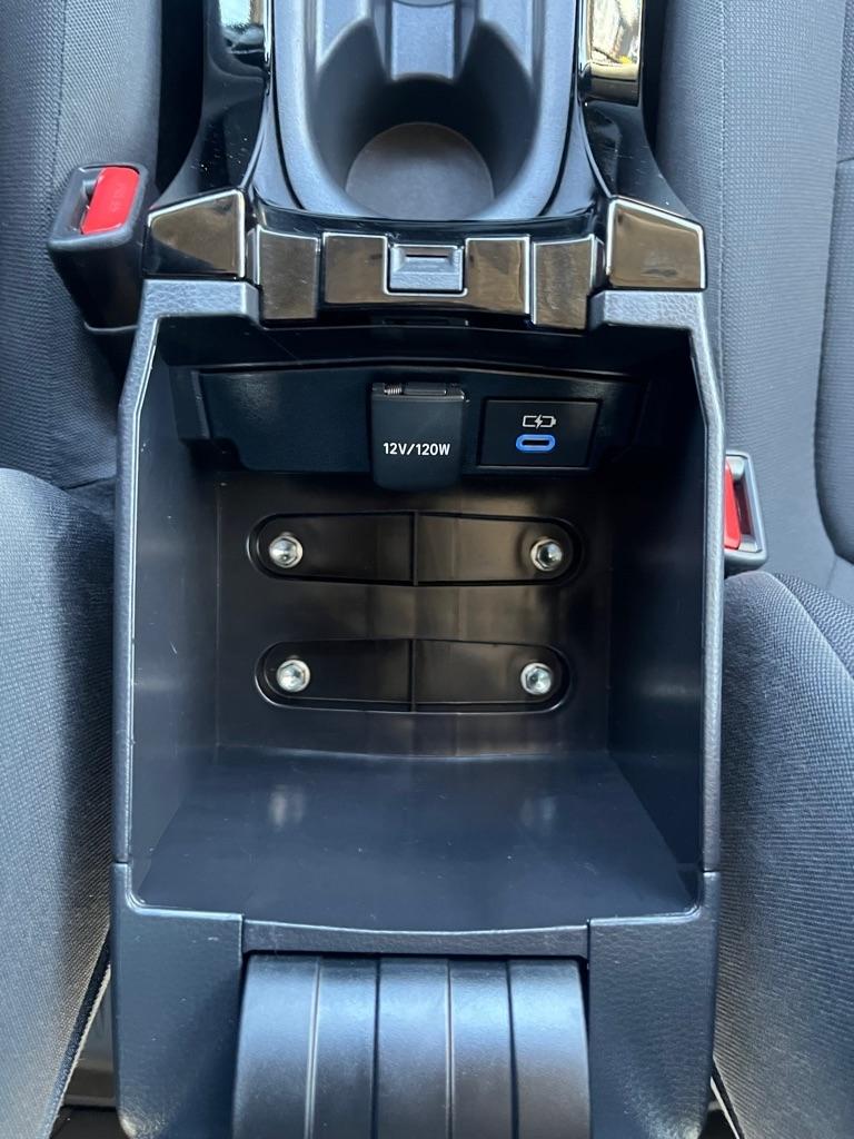 Toyota Corolla LE Hybrid 2022