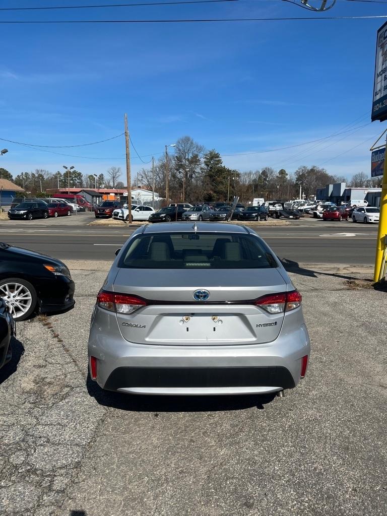 Toyota Corolla LE Hybrid 2022