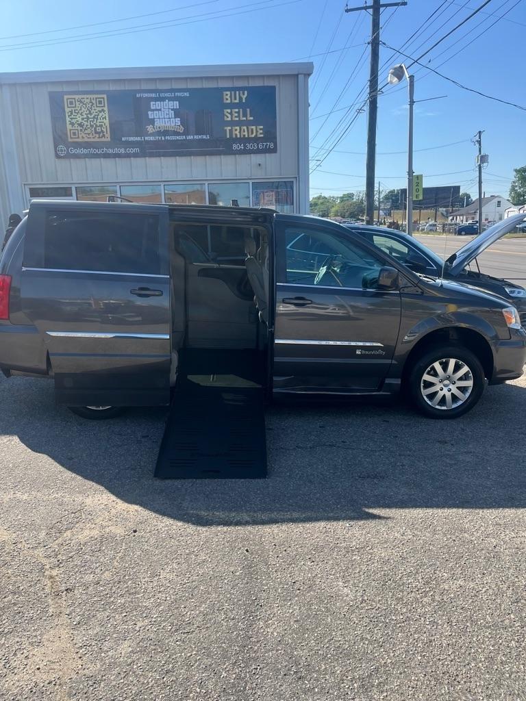 2015 Chrysler Town & Country Touring