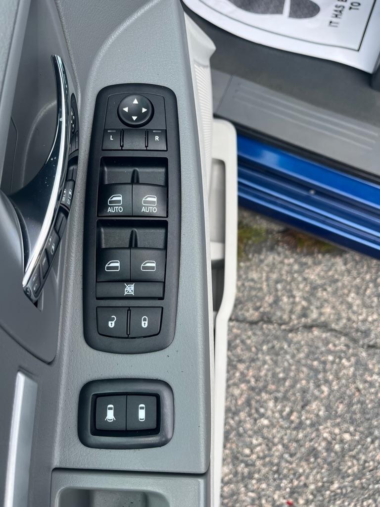 Dodge Grand Caravan SE 2010