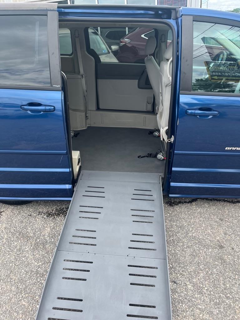 Dodge Grand Caravan SE 2010