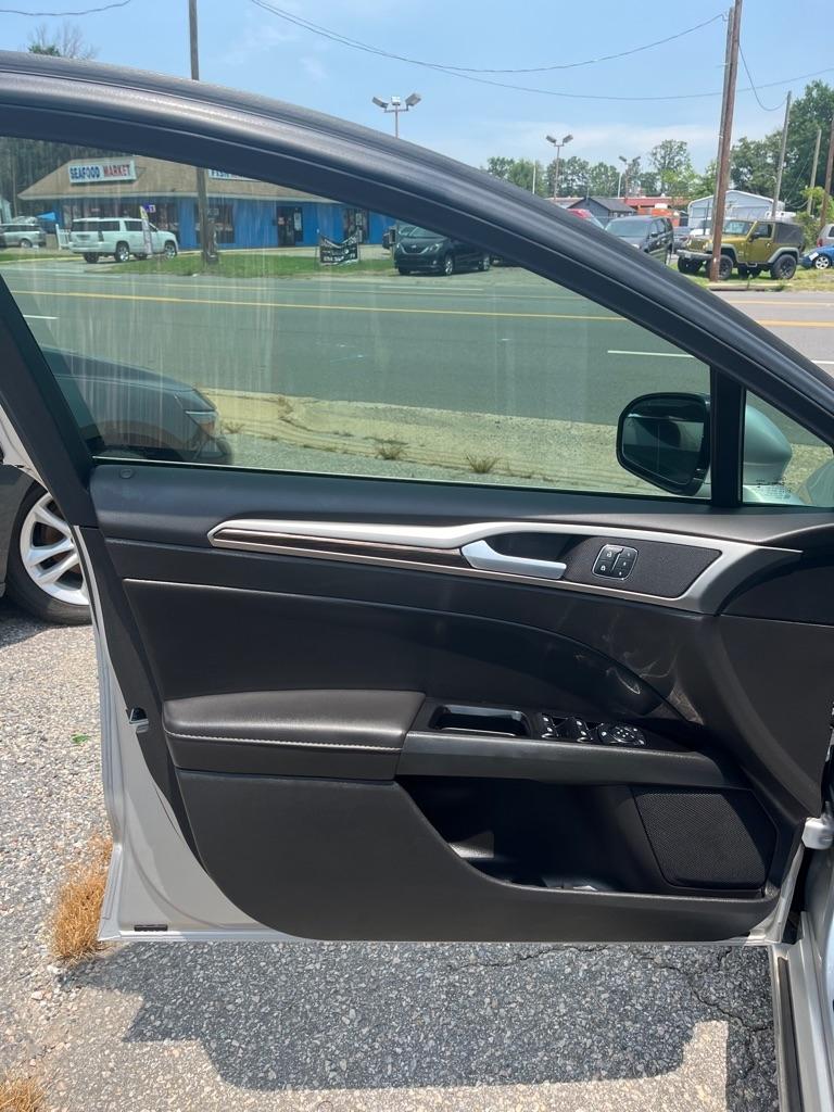 Ford Fusion SE 2014