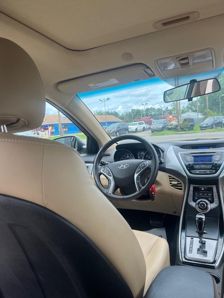 Hyundai Elantra Limited 2013