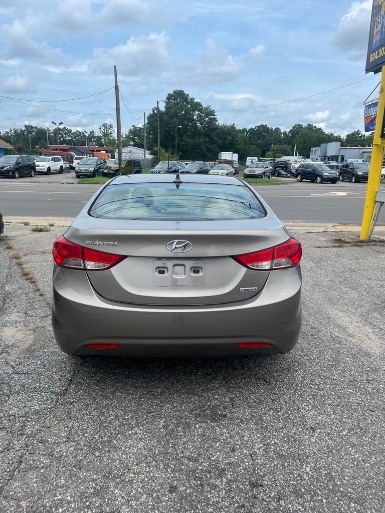 Hyundai Elantra Limited 2013