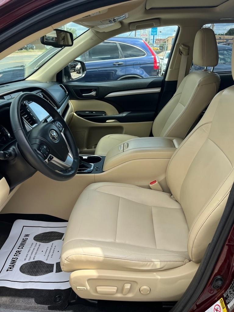Toyota Highlander XLE AWD V6 2015