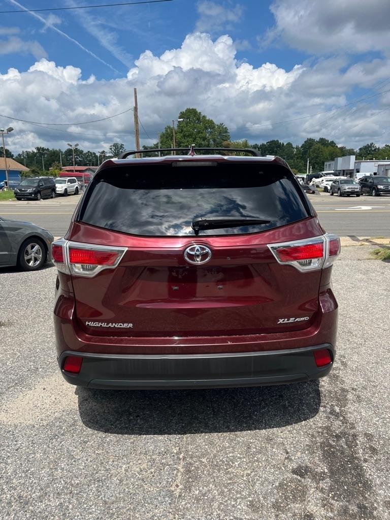 Toyota Highlander XLE AWD V6 2015
