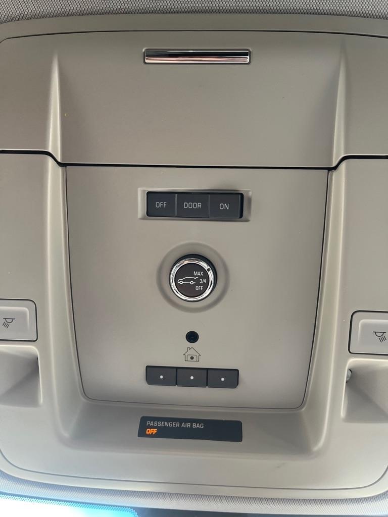 Chevrolet Suburban LT 4WD 2016