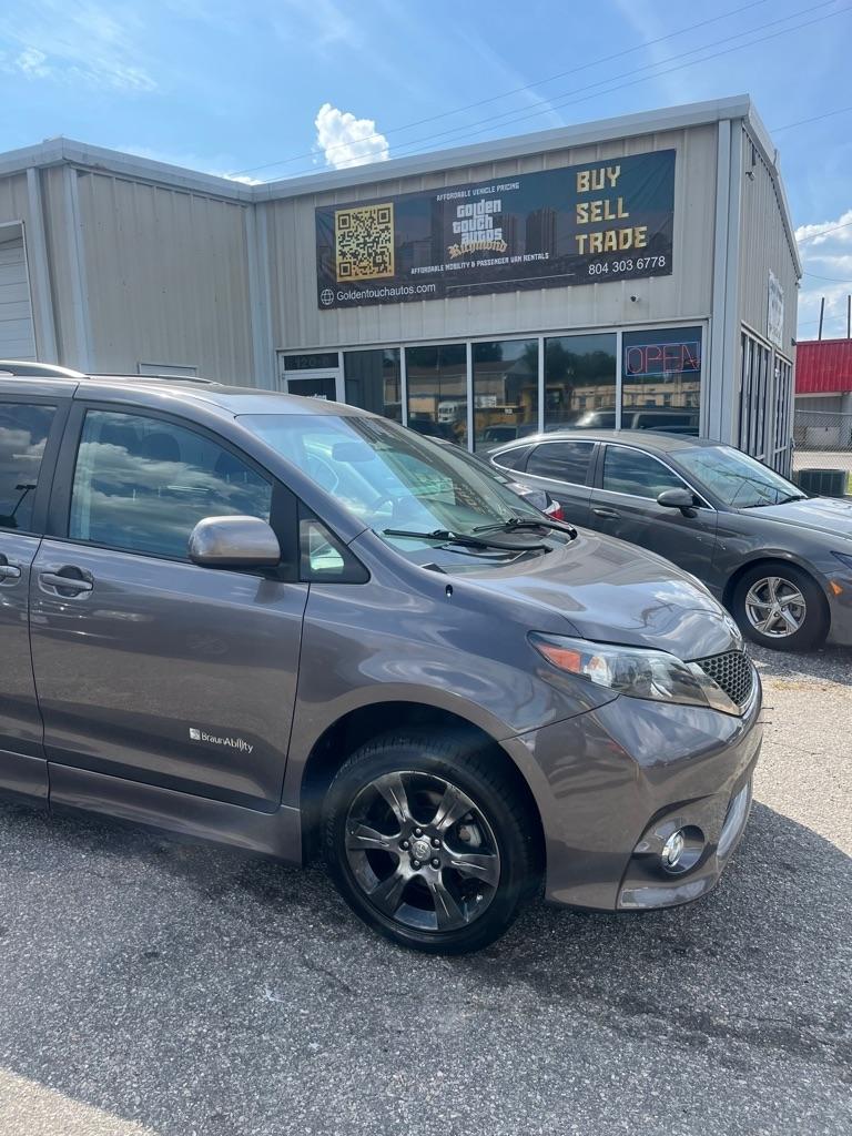 2012 Toyota Sienna FWD 7-Passenger V6