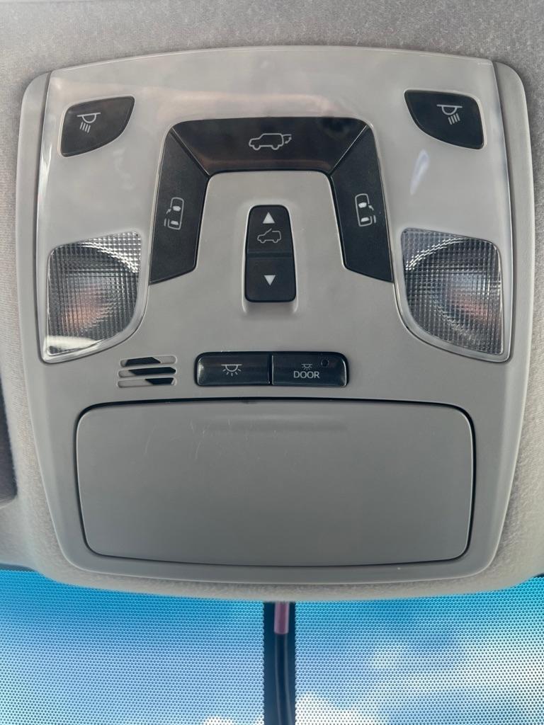 Toyota Sienna FWD 7-Passenger V6 2012