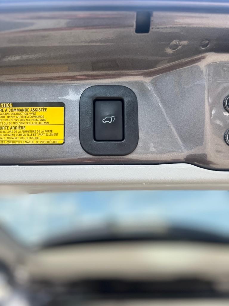 Toyota Sienna FWD 7-Passenger V6 2012