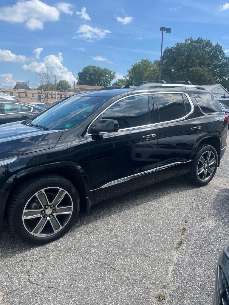 GMC Acadia Denali AWD 2017