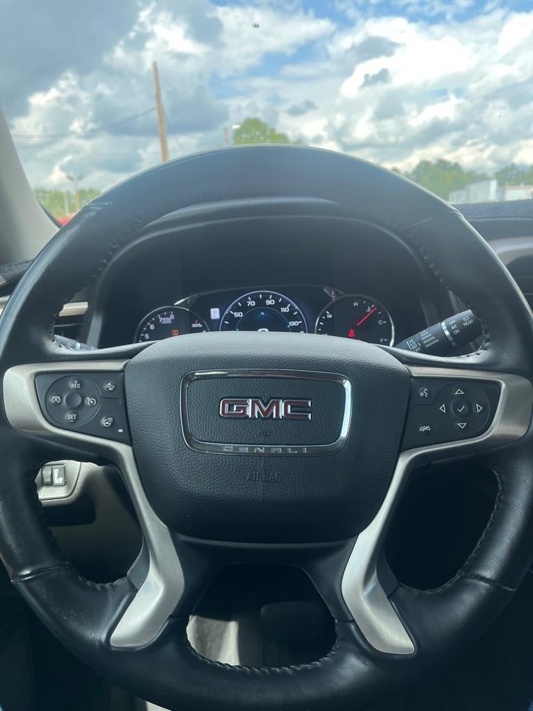 GMC Acadia Denali AWD 2017