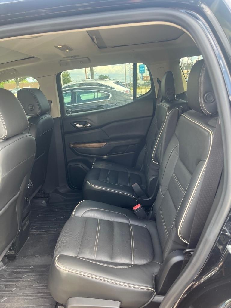 GMC Acadia Denali AWD 2017