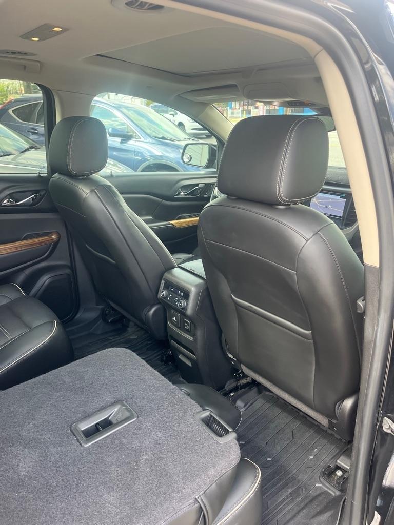 GMC Acadia Denali AWD 2017