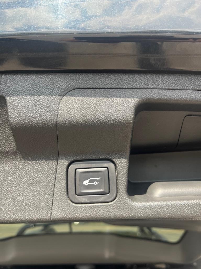 GMC Acadia Denali AWD 2017