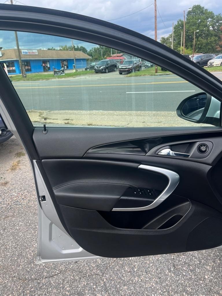 Buick Regal CXL - 2XL 2011