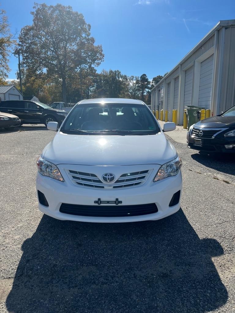 Toyota Corolla LE 4-Speed AT 2013