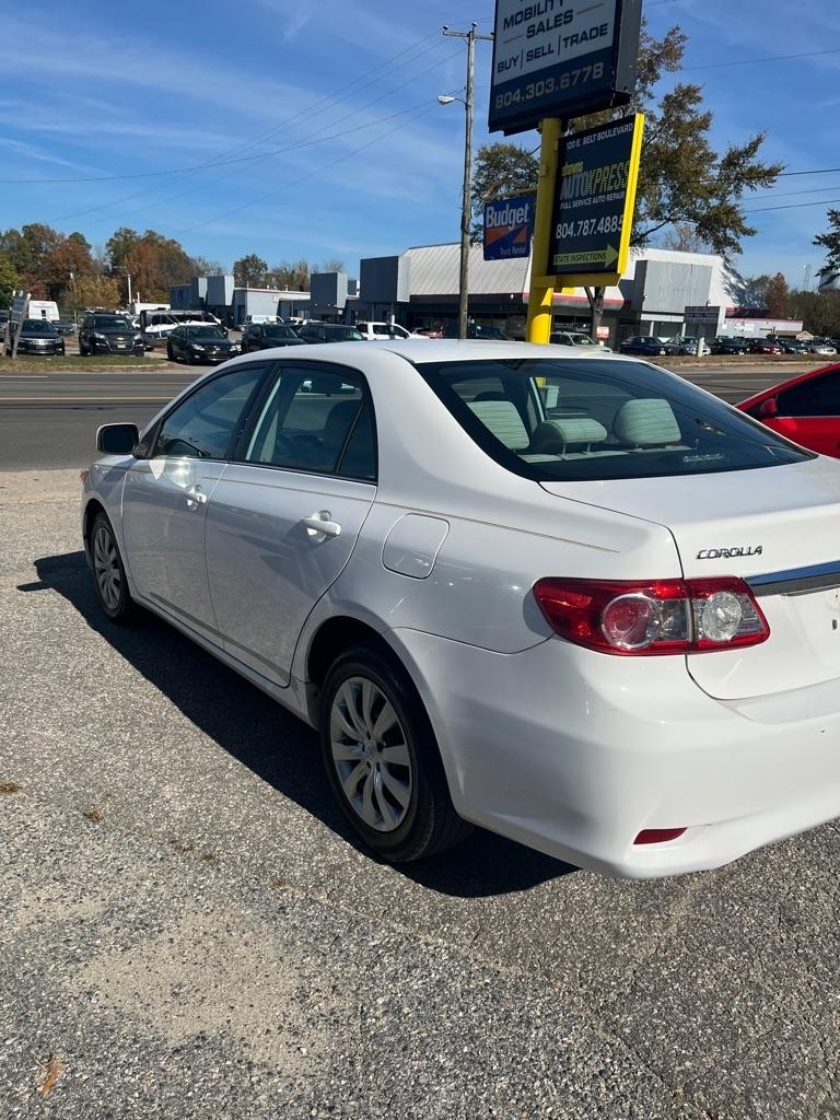Toyota Corolla LE 4-Speed AT 2013