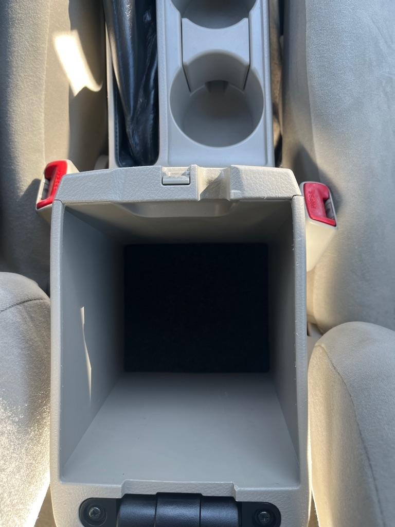 Toyota Corolla LE 4-Speed AT 2013