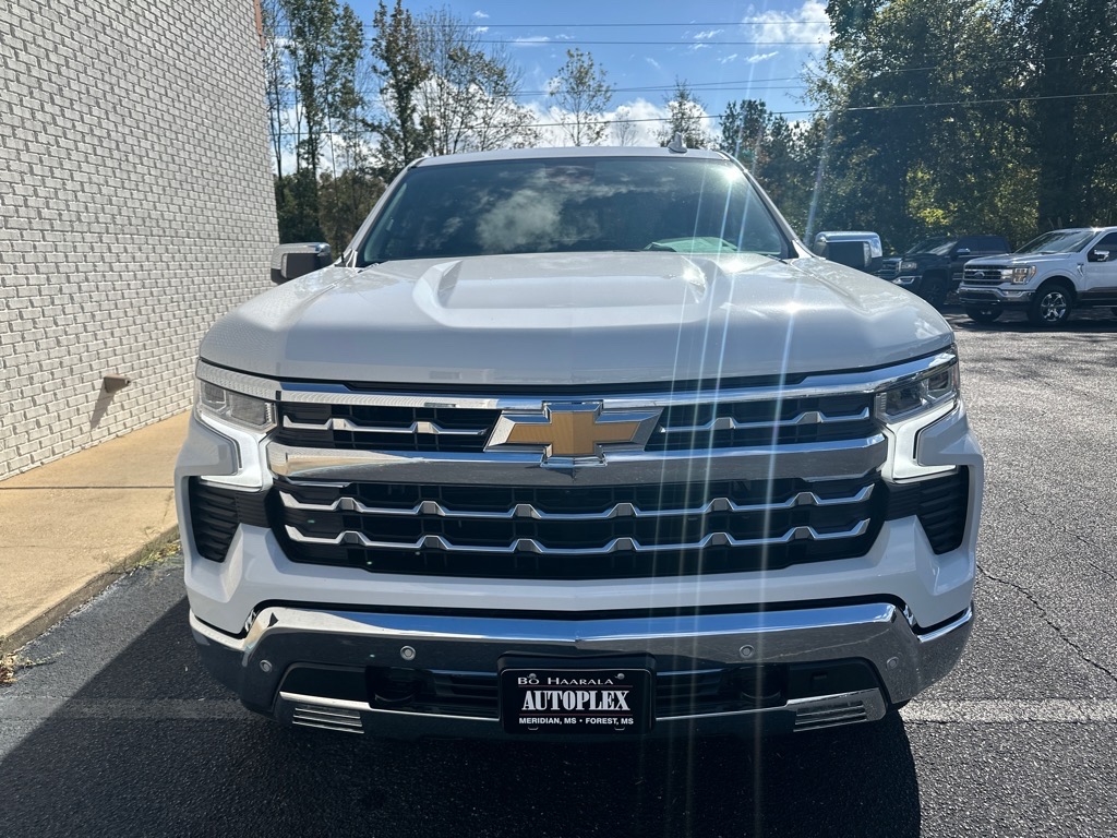 2024 Chevrolet Silverado 1500 LTZ Z71 photo 2