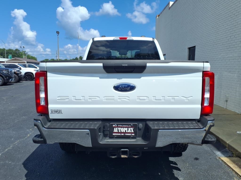 2024 Ford F-250 XLT FX4 photo 4