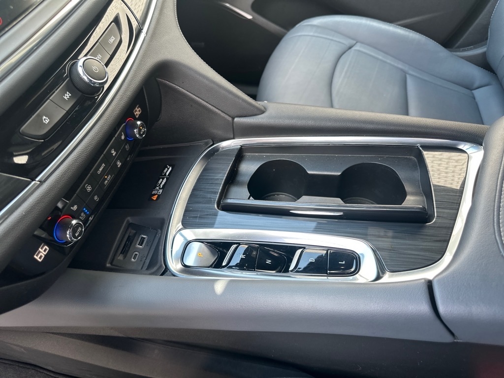 Buick Enclave Premium FWD 2024 Buick Enclave Premium FWD 2024