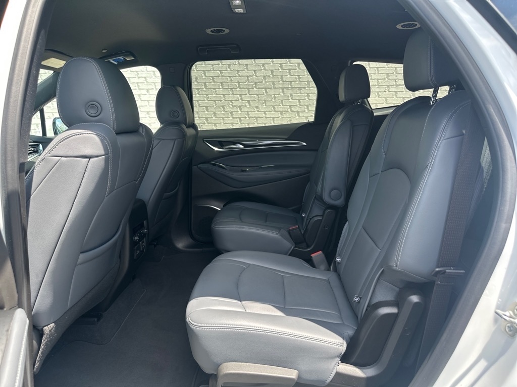 Buick Enclave Premium FWD 2024 Buick Enclave Premium FWD 2024