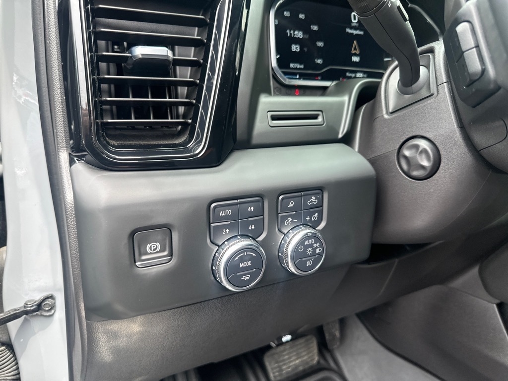 GMC Sierra 1500 AT4 Crew Cab 4WD 2024