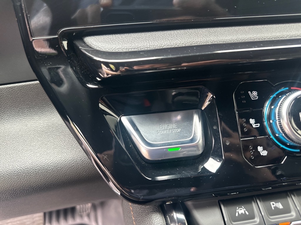 GMC Sierra 1500 AT4 Crew Cab 4WD 2024